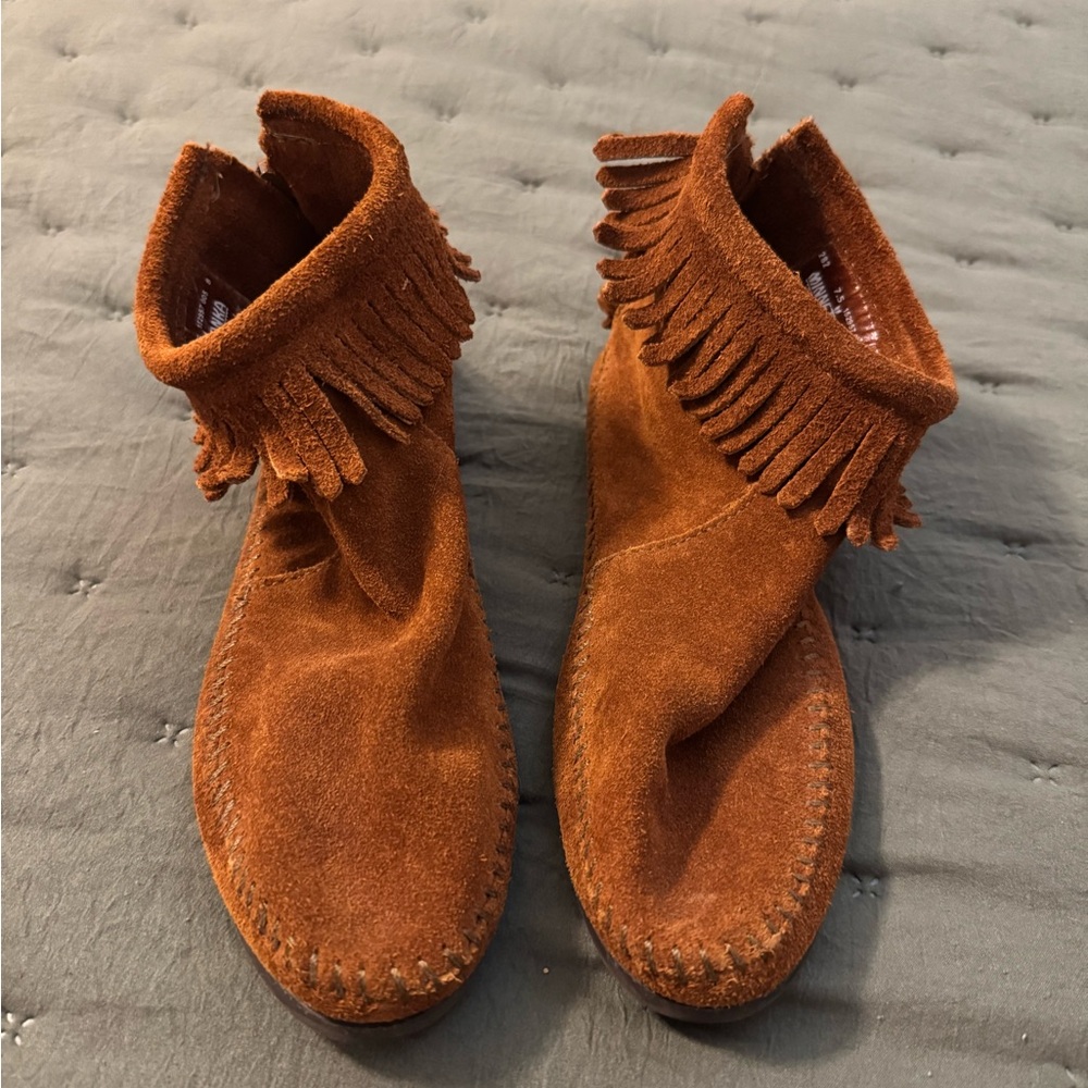 Minnetonka Brown Suede Footwear